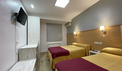 Habitación con 2 camas individuales