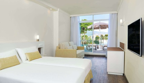 Habitación familiar (Solarium , 2 adults + 2 children)