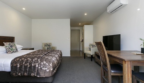 Suite estudio Deluxe, vistas al patio, planta baja