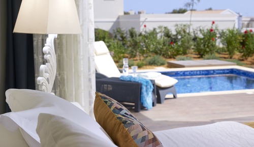 Habitación Deluxe, piscina privada, vistas al jardín (Family)
