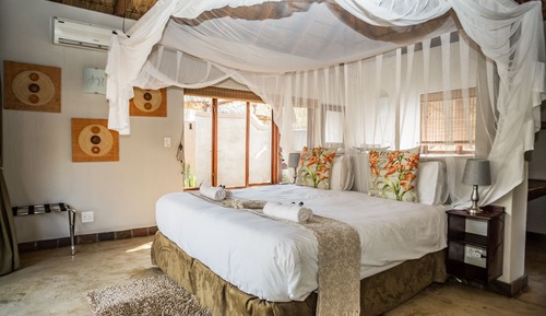 Casa clásica, 2 habitaciones (Hoedspruit Raptors lodge Unit N16)