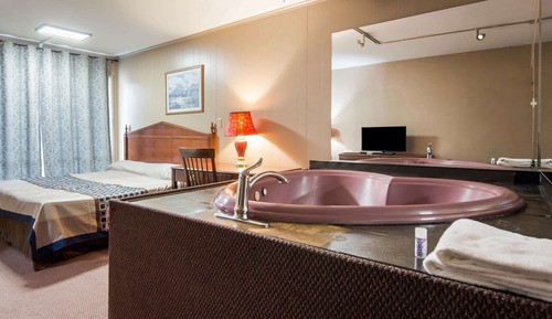Suite, 1 cama de matrimonio grande, bañera de hidromasaje