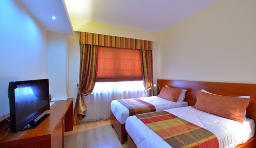 Habitación superior con 2 camas individuales