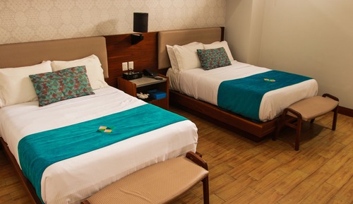Habitación estándar doble, 2 camas dobles