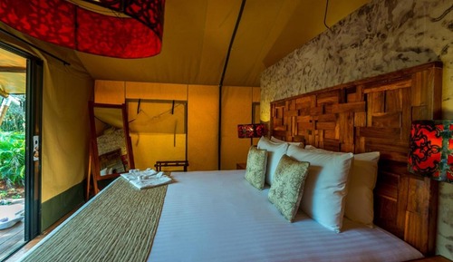 Tienda, 1 cama de matrimonio grande, bañera de hidromasaje, vistas al jardín (Bliss Tent)