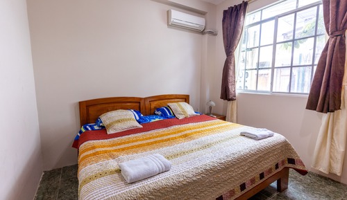 Apartamento familiar, 2 habitaciones, cocina, planta baja