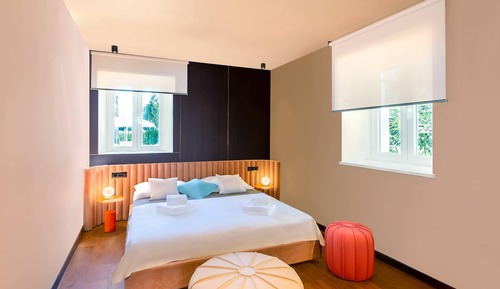 5 Star Executive Suite with Balcony and Sea View