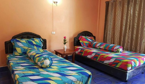 Habitación clásica con 2 camas individuales