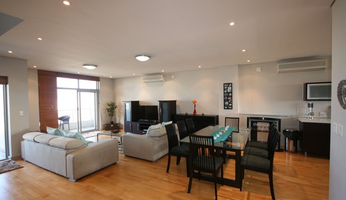 902E Knightsbridge 