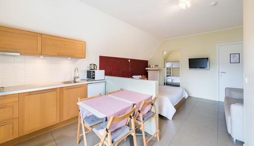 Estudio Confort, 2 habitaciones, cocina
