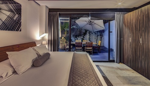 Premium Suite Patio