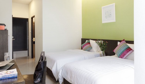 Habitación básica con 2 camas individuales, 2 camas individuales