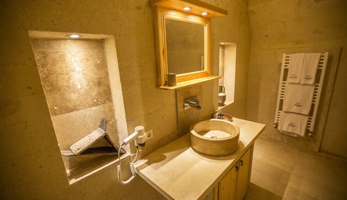 Deluxe Triple Suite