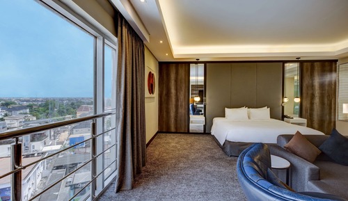 Suite Royal, 4 habitaciones (Lounge Access)