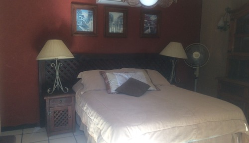 Habitación doble, 1 cama doble, baño privado, planta baja