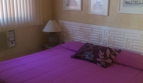 Habitación exclusiva doble, 1 cama de matrimonio grande, baño privado, en una planta alta