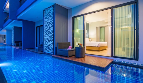 Habitación Deluxe, acceso a la piscina