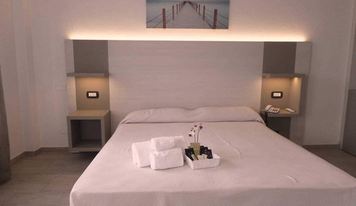 Habitación doble superior, balcón, vistas al mar