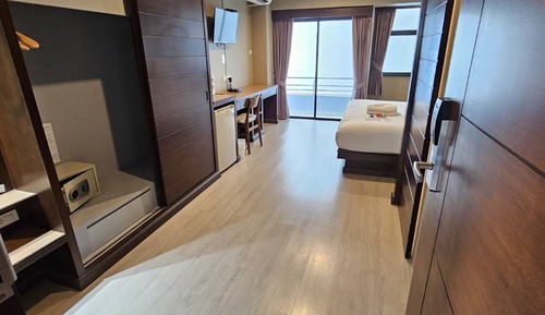 Superior King Bed