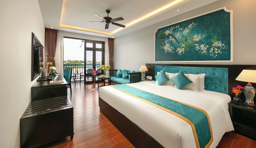 Habitación Premium con 1 cama doble o 2 individuales, balcón, vistas al río (Silk Suite)