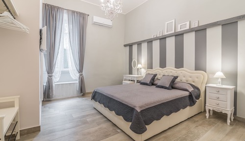 Habitación Confort doble, baño privado (Cicerenella)