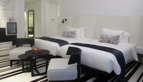 Family Pool Suite with Slider