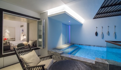 Pool Suite