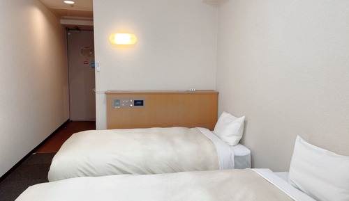 Habitación básica con 2 camas individuales, fumadores (Basic Twin Room, Smoking)