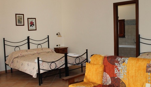 Habitación familiar, 1 habitación, bañera, vistas a la montaña (Capri)