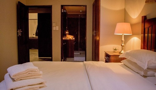 Habitación Confort, 1 cama de matrimonio grande, baño privado, vistas al jardín