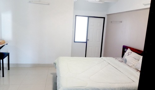 Habitación básica, 1 cama de matrimonio grande