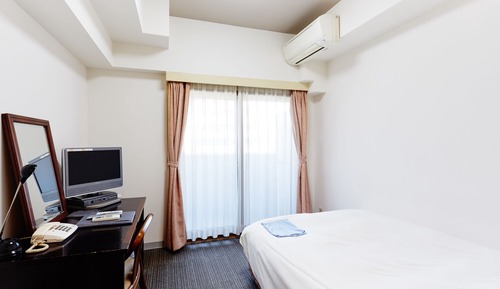 Single Room, Smoking