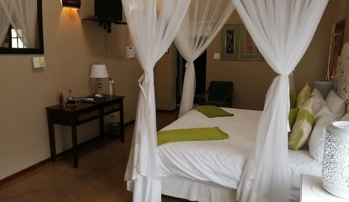 Habitación de lujo, 1 cama doble, vistas al jardín