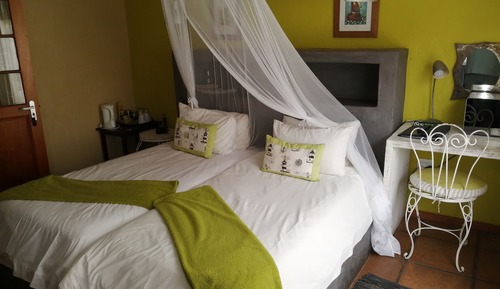 Habitación estándar con 1 cama doble o 2 individuales