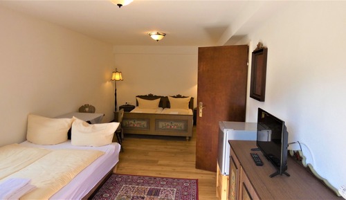 Habitación triple clásica, 1 habitación, vistas a la montaña