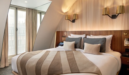 Suite (Pont-Neuf)