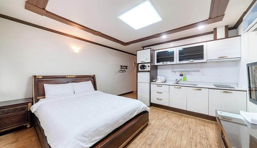 Couple Room (Adjacent to Building, No View)