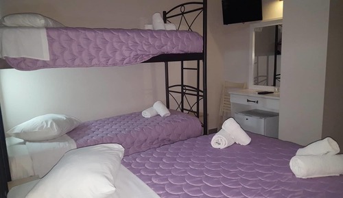 Habitación cuádruple básica