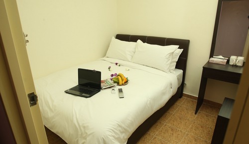 Habitación superior, 1 cama de matrimonio, sin ventanas