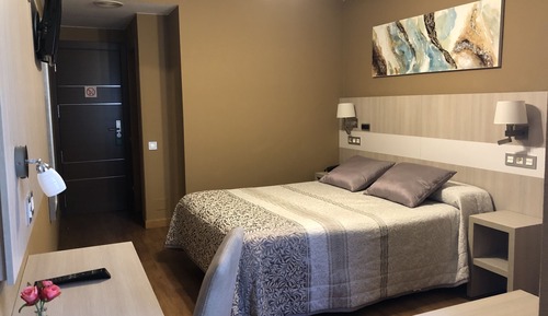 Habitación con 1 cama doble o 2 individuales