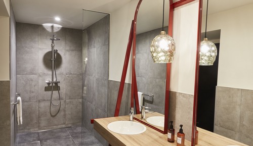 Suite, 1 cama doble, vistas al patio