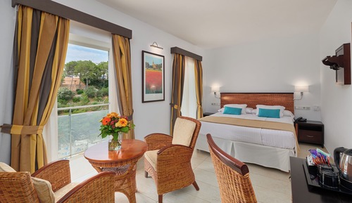 Habitación junior doble, 1 cama de matrimonio, balcón, vistas al mar