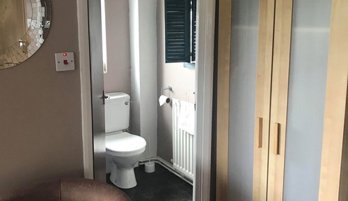 Habitación con 2 camas individuales, baño privado, vistas al jardín (room 3)