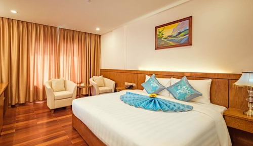 Suite (Lam Giang)