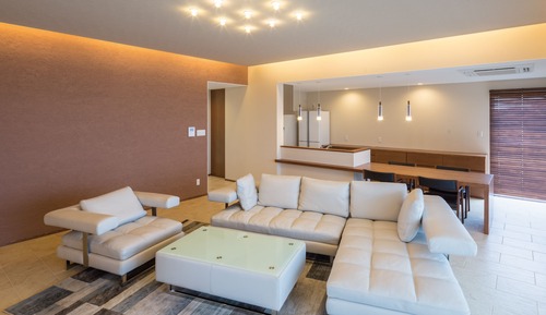Apartamento de lujo, 2 habitaciones, terraza, vistas al mar (Umi)