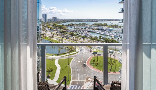 Habitación Premium, 2 camas de matrimonio, balcón, vistas al puerto deportivo