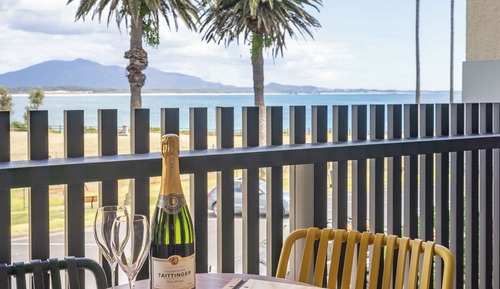 Ocean View King (Motel)