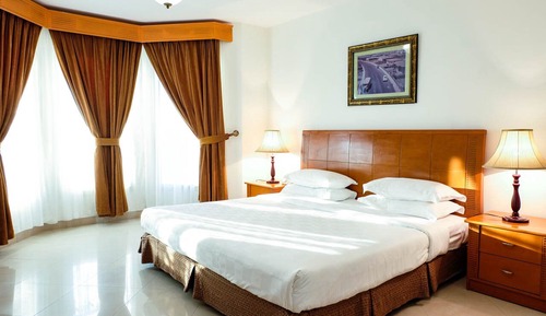 Deluxe Suite (A)
