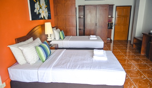 Habitación con 2 camas individuales