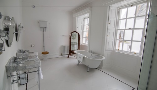 Habitación Premier doble, 1 cama de matrimonio grande, bañera, vistas al jardín